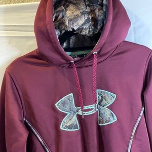 Under Armour Sweatshirt